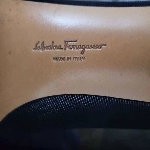 Salvatore Ferragamo Classic Block Heel Pumps Designer Italy Black Size 8B - Picture 10 of 14